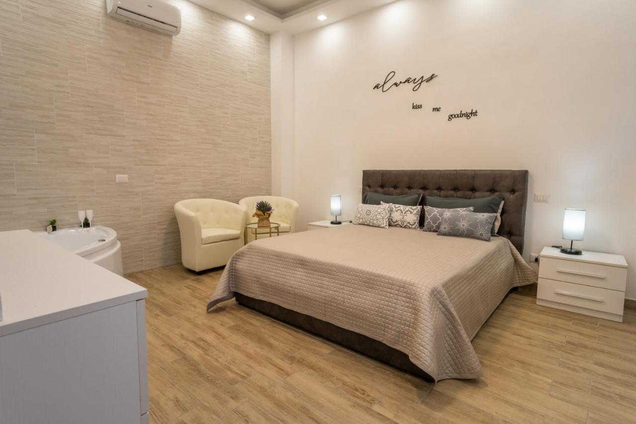 Ilioneo Apartments Naples Exterior photo