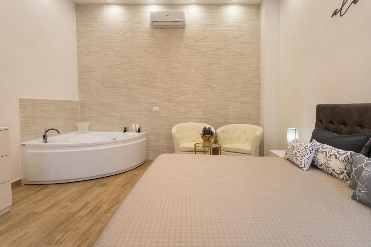 Ilioneo Apartments Naples Exterior photo